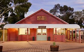 Ayers Rock Outback Pioneer Lodge